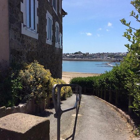Le Dauphine 20M De La Plage Saint-Malo Buitenkant foto